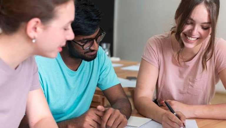 Achieve Job Role Clarity with Vocational Guidance